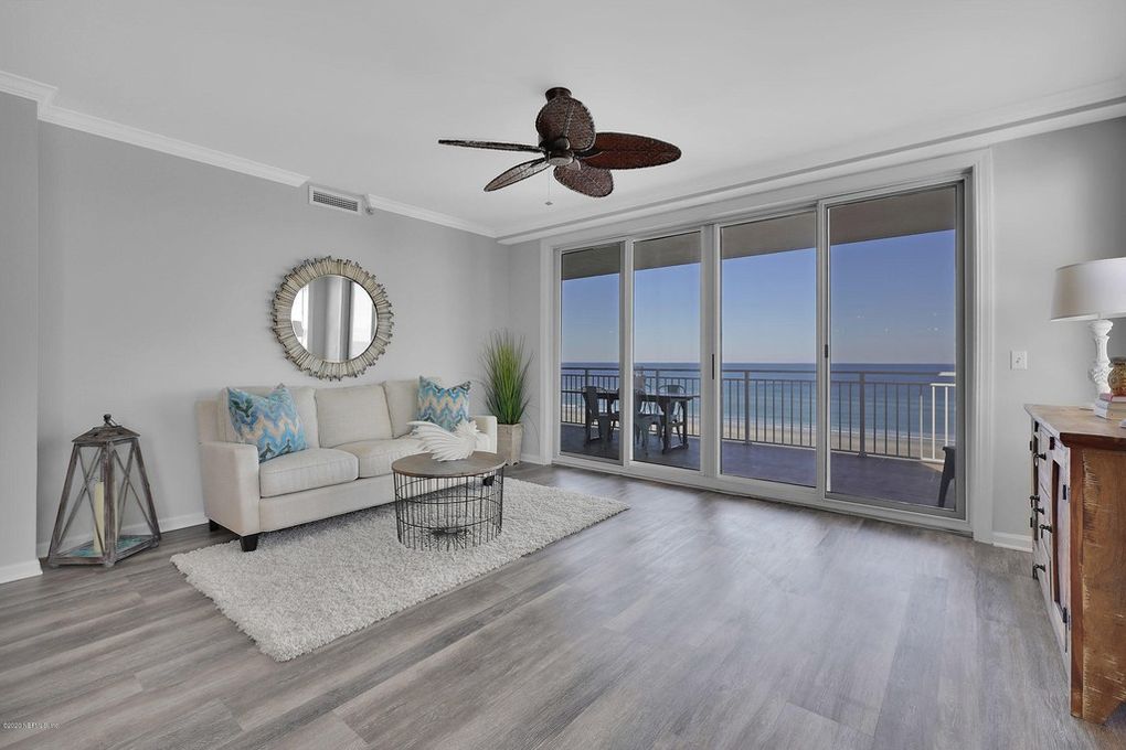 Staged Oceanfront Livingroom